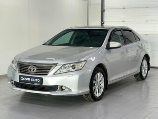 2013 Toyota Camry VII (XV50), серебристый, 1749000 рублей, вид 3