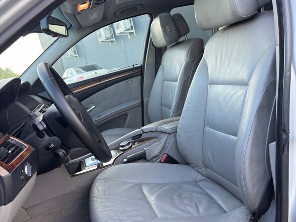 2008 BMW 5 серии 528i V (E60/E61) Рестайлинг, серый - вид 26
