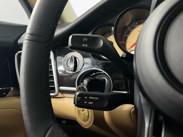 2016 Porsche Panamera 4 I Рестайлинг, чёрный, 3849900 рублей - вид 15