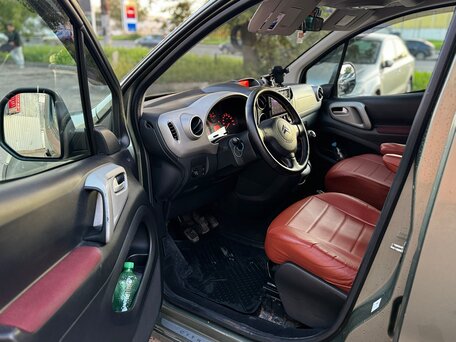 2012 Citroen Berlingo II, серый, 399999 рублей, вид 5
