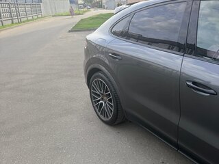 2019 Porsche Cayenne Coupé III, серый, 5750000 рублей, вид 3