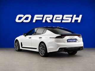 2021 Kia Stinger I Рестайлинг, белый, 2650055 рублей, вид 2