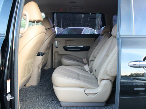 2017 Kia Carnival III, чёрный, 2585000 рублей - вид 9