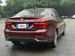 2021 Ford Escort VI Рестайлинг 2, красный, 890222 рублей, вид 5