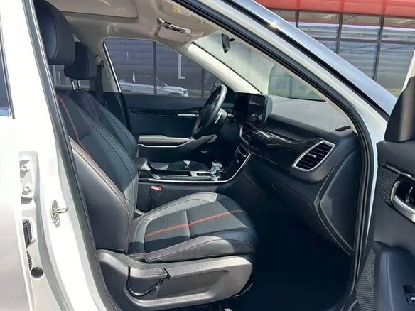 2022 Kia KX3, белый, 1900000 рублей - вид 16