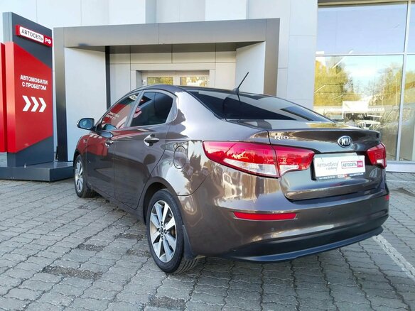 2016 Kia Rio III Рестайлинг, коричневый, 1142907 рублей - вид 17