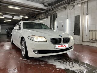 2012 BMW 5 серии 528i xDrive VI (F10/F11/F07), белый, 1950000 рублей, вид 5