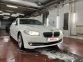 2012 BMW 5 серии 528i xDrive VI (F10/F11/F07), белый, 1950000 рублей - вид 4