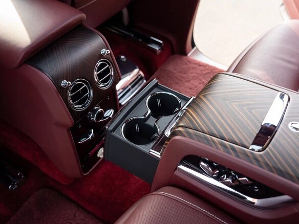 2021 Rolls-Royce Cullinan I (Series I), чёрный, 38000000 рублей - вид 16