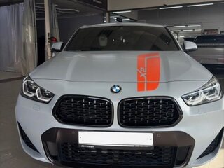 2021 BMW X2 xDrive25e I (F39), серебристый, 4100000 рублей, вид 1