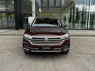 2019 Volkswagen Touareg III, коричневый, 5490000 рублей, вид 2