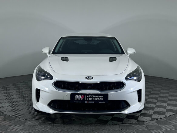 2018 Kia Stinger I, белый, 2330000 рублей - вид 1