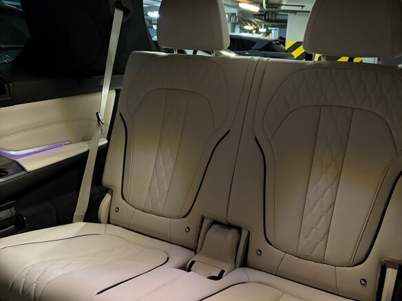 2020 BMW X7 30d I (G07), чёрный, 8700000 рублей - вид 22