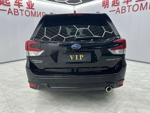 2023 Subaru Forester V Рестайлинг, чёрный, 2450666 рублей - вид 4