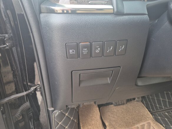 2021 Toyota Alphard III Рестайлинг, чёрный, 4900000 рублей - вид 12