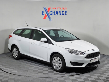 2018 Ford Focus III Рестайлинг, белый, 632000 рублей, вид 2