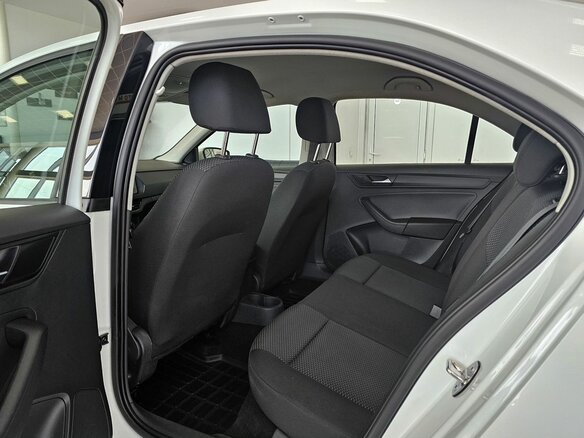 2021 Volkswagen Polo VI, белый, 1780000 рублей - вид 13