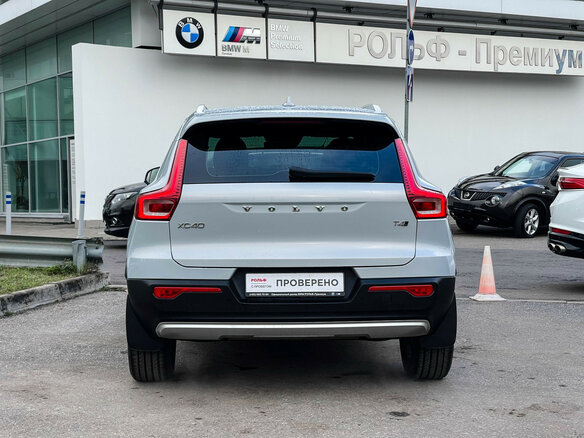 2021 Volvo XC40 I, серый, 3397000 рублей - вид 5
