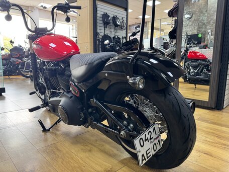 2021 Harley-Davidson Street Bob, красный, 1190000 рублей, вид 4