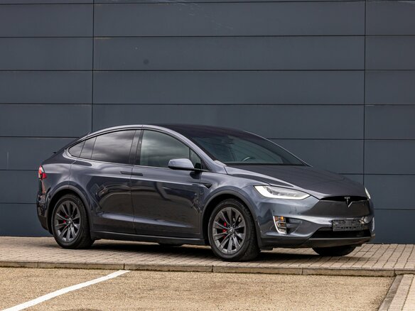 2019 Tesla Model X 90D I, серый, 5195000 рублей - вид 8