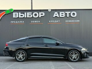 2021 Kia K5 III, чёрный, 2600000 рублей, вид 3