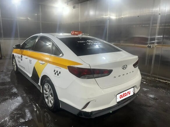 2019 Hyundai Sonata VII (LF) Рестайлинг, белый, 906400 рублей - вид 4