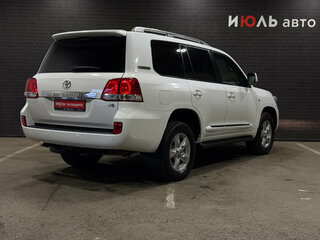 2011 Toyota Land Cruiser 200 Series, белый, 3400000 рублей, вид 5