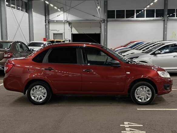 2017 Lada (ВАЗ) Granta I, красный, 460000 рублей - вид 3