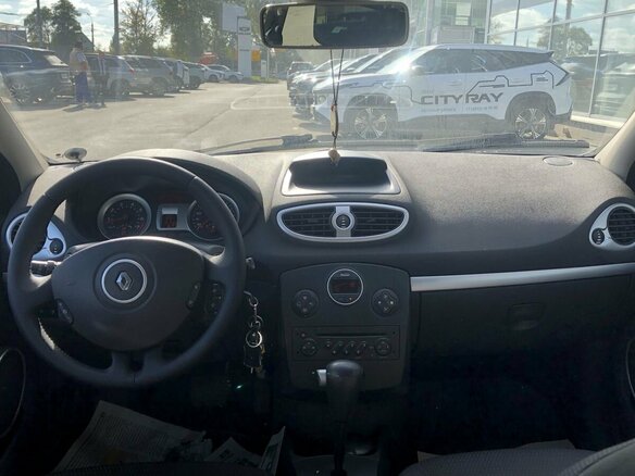 2007 Renault Clio III, красный, 649000 рублей - вид 9