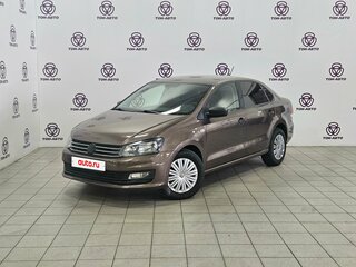 2017 Volkswagen Polo V Рестайлинг, коричневый, 841000 рублей, вид 1