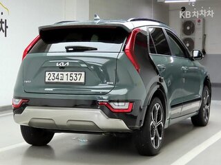 2022 Kia Niro II, голубой, 1660000 рублей, вид 4