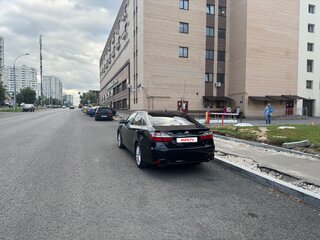 2015 Toyota Camry VII (XV50) Рестайлинг, чёрный, 1800000 рублей, вид 3