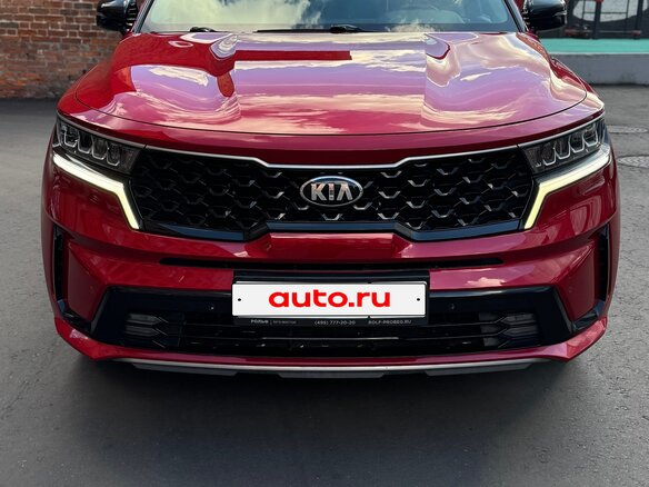 2020 Kia Sorento IV, красный - вид 2