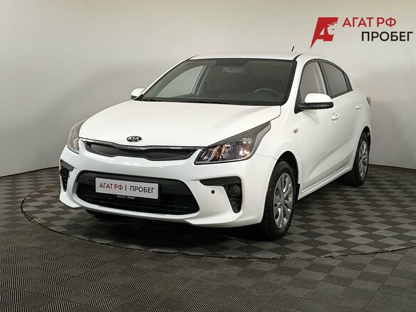 2019 Kia Rio IV, белый, 1195000 рублей