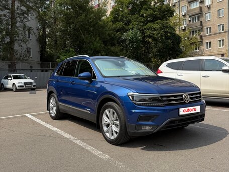 2019 Volkswagen Tiguan II, синий, 2720000 рублей, вид 4