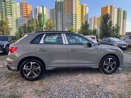 2026 Audi Q3 35 TFSI II (F3), серый, 3600000 рублей, вид 3
