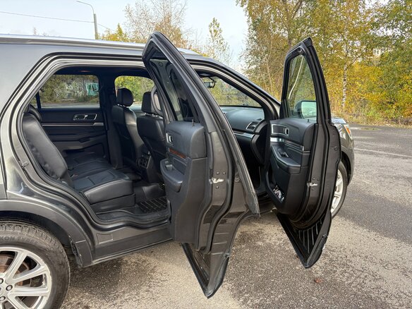 2017 Ford Explorer V Рестайлинг, серый - вид 14