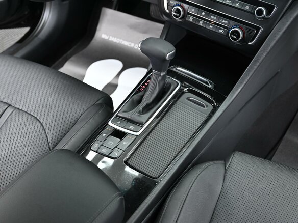 2018 Kia Optima IV Рестайлинг, чёрный, 1625000 рублей - вид 9