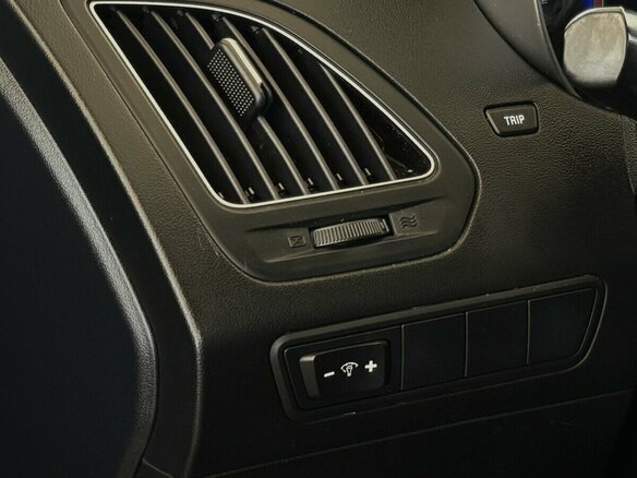 2013 Hyundai ix35 I, чёрный - вид 8