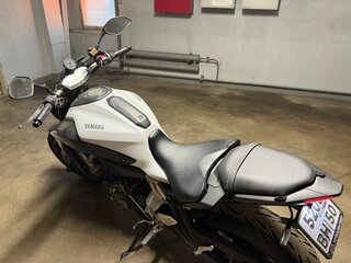 2015 Yamaha MT-07 (FZ-07), белый, 650000 рублей, вид 5
