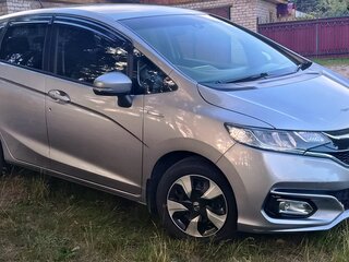 2019 Honda Fit III Рестайлинг, серебристый, 1230000 рублей, вид 1