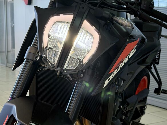 2026 KTM 790 Duke, чёрный, 1150000 рублей - вид 17