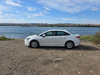 2019 Toyota Corolla XII (E210), белый, 1690000 рублей, вид 5