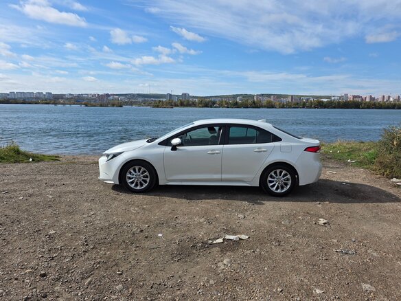 2019 Toyota Corolla XII (E210), белый, 1690000 рублей - вид 4