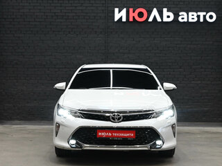 2017 Toyota Camry VII (XV50) Рестайлинг 2, белый, 2550000 рублей, вид 2
