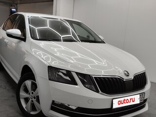 2017 Skoda Octavia III (A7) Рестайлинг, белый, 1400000 рублей, вид 2