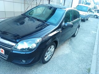 2008 Opel Astra H Рестайлинг, чёрный, 600000 рублей, вид 1