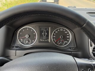 2010 Volkswagen Tiguan I, белый, 900000 рублей, вид 5