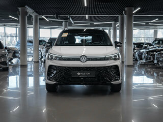 2026 Volkswagen Tiguan L Pro III (China Market), белый, 5050000 рублей, вид 5