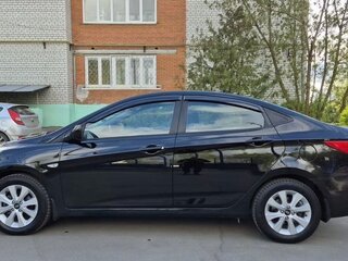 2016 Hyundai Solaris I Рестайлинг, чёрный, 942000 рублей, вид 4